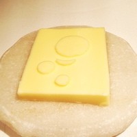 レフェルヴェソンス - バター
                レフェルヴェソンスの泡のロゴ入り。とてもおいしいバターです。