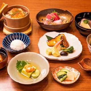 旬を堪能できるコース料理。