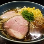 麺屋 ルリカケス - 醤油そば　950円　細麺(手揉み麺と選べる)