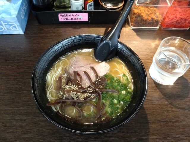 九州とんこつの うま馬（うまうま） - 山形（ラーメン）の写真