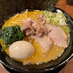 横浜家系ラーメン八事家 - 