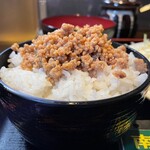 Sumibi Yaki Didori Ya - 鶏そぼろをたっぷりのせて