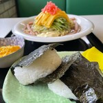 喫茶リリー - 型にご飯を詰めて作られたタイプ  具は梅と塩昆布でした