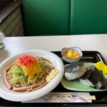 喫茶リリー - 夏季限定 冷やし中華  おにぎり付き