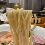 饗 くろ喜 - モチモチで粘りある手揉み麺