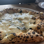 PIZZA CHECK - ブルーチーズのピザ