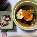 旨さ納得の宿 香潮 - 貝の煮付けに、お魚と野菜の煮物。貝は味が凝縮されていて美味