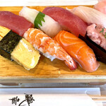 磯幸寿司 - 料理写真:にぎり寿司8貫　990円。