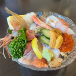 小樽おり鮨 - 特選海鮮丼3800円。季節によって変動あり。