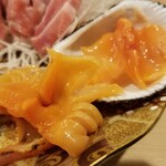 出羽鮨 - 赤貝。