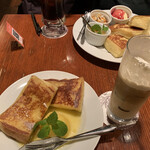 CAFE AALIYA - 季節限定オレンジソルベのフレンチトースト、カフェオレアイス
