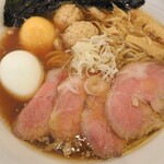 しののめヌードル - 全部のせ醤油らーめん + 燻製たまご