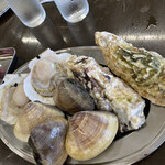 海老屋 - 牡蠣、ハマグリ、ホタテ