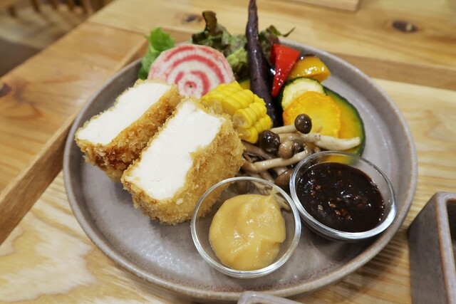 自然食レストラン キミタンハウス （キミタンハウス） - 品川