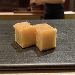 たかおか - たまご焼き
      芝海老のすり身が入るたまご、しっとりとして美味♪