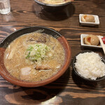 Ramen Yoshiyama Shouten - 