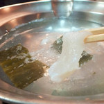 きくち - 「河豚しゃぶ」：河豚の甘みと旨みを柔らかく引き締めて、
      これまた上品な旨み♪
      