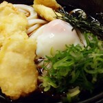 うどん料理 千 - 鶏天と温玉のうどん、冷