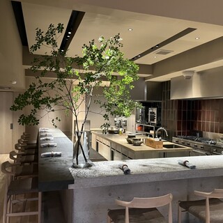 自然との調和と『繋がり』を大事にした落ち着いた空間。