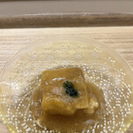 赤坂 菊乃井 - 昼懐石１５７３０円。生雲丹豆腐 山葵餡。生雲丹の質も良く、山葵餡がまた良い味付けです（╹◡╹）（╹◡╹）