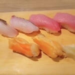 寿司 築地日本海 - マダイ　中トロ　アオヤギ