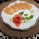 BAR NEXT - 薔薇の生ハムチーズ
