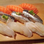 寿司 築地日本海 - トロサーモン　イワシ　ヒラメ
