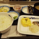 Matsuya - オムレツ焼き魚朝定食(530円)