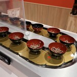 Kaiten Wanko Soba Kurukuru Wanko - 店内