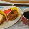 ミスタードーナツ - ベイクドチーズタルトドーナツ、リンゴクロワッサンドーナツカスタード、ホットコーヒー