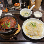 本格四川料理 麻辣先生 - 石焼麻婆豆腐＋チャーハンセット