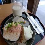 近江屋長兵衛商店 - お豆腐盛り/470円