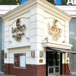 ロウリーズ・ザ・プライムリブ 東京 - 外観の風景です