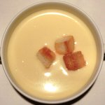 ロウリーズ・ザ・プライムリブ 東京 - サラダブッフェ 1500円 の冷製コーンポタージュスープ
