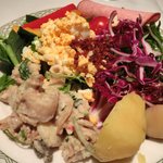 ロウリーズ・ザ・プライムリブ 東京 - サラダブッフェ 1500円 の帆立貝柱のマリネ(2回目)