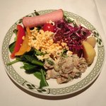 ロウリーズ・ザ・プライムリブ 東京 - サラダブッフェ 1500円 のサラダ10種類盛り合わせ(2回目)