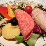 ロウリーズ・ザ・プライムリブ 東京 - サラダブッフェ 1500円 のサラダ16種類盛り合わせ(1回目)