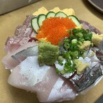 深川つり舟 - 地魚丼【1800円】
