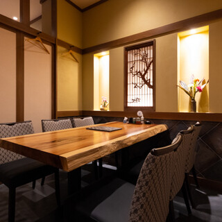 Calm Japanese space for a wide range of occasions, such as banquets, etc. reserved Reservations available.