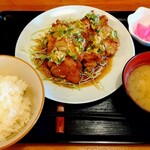 お食事処 縁 - 油淋鶏定食 ご飯少な目