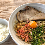 に干し屋 SINCHAN - デカ焼豚まぜそば追メシ付き。800円税込