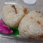 Hokkahokkabentoumampukutei - とりめしおにぎり380円