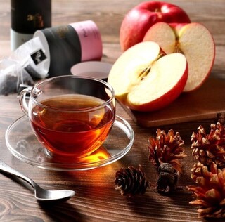 PISOLA - ドリンクバーに最高級茶葉が登場！お湯を注ぐと茶葉とフレーバーの香りに包まれ幸せな気分に♪