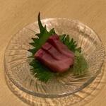 Tokusu tuna sashimi delivered directly from Toyosu