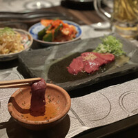 Let it Beef - 牧草牛低温調理レバ刺し