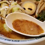 桂花ラーメン - マー油に侵されている