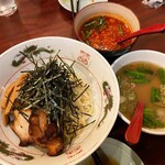 ラーメンと小皿料理 伊太八 - 