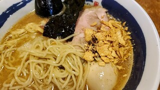 濃厚煮干しそば 麺匠 濱星 - フライドガーリックを入れて変えてみる