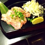 Aburi Shichirin Shisen - 豚タン630円