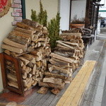 ウッデンシップ - ピザを焼く薪！